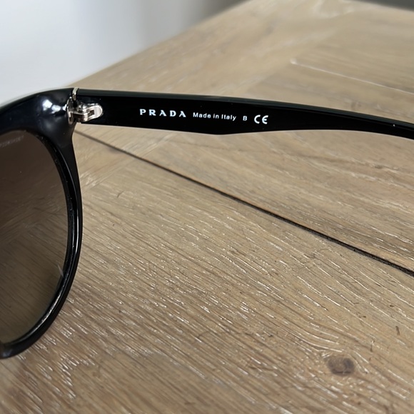 Authentic Prada SPR 230 black silver signature cat eye sunglasses W/box 56/20 - Picture 13 of 17